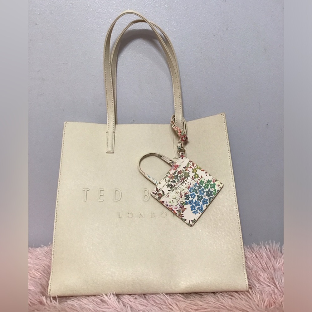 NWT Valentine 💝 Gift Idea Ted Baker Beige Tote with Floral Mini Bag